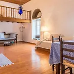 Appartement Astra, Pyrgos Sareli 1690 - A Heritage Mansion *