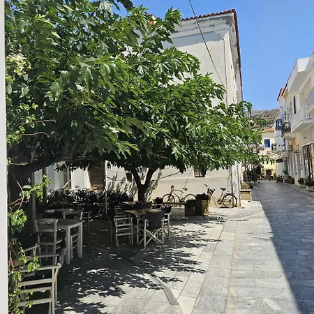 Astra, Pyrgos Sareli 1690 - A Heritage Mansion