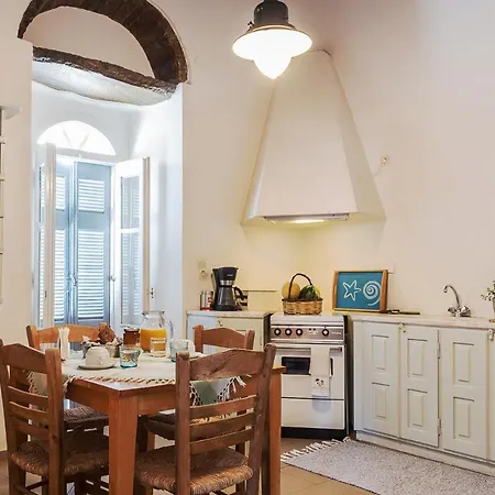 Appartement Astra, Pyrgos Sareli 1690 - A Heritage Mansion *
