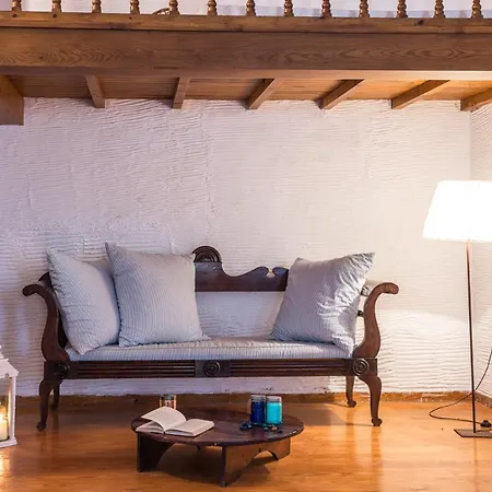 Astra, Pyrgos Sareli 1690 - A Heritage Mansion